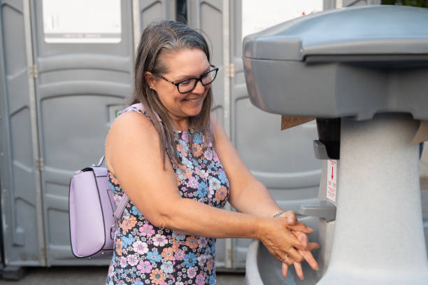 Best Portable toilet rental cost  in Lamont, MI